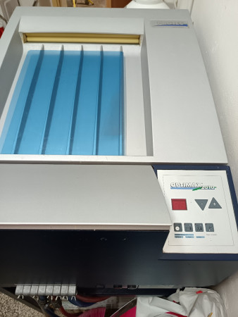 Ponúkam plne funkčný vyvolávací automat